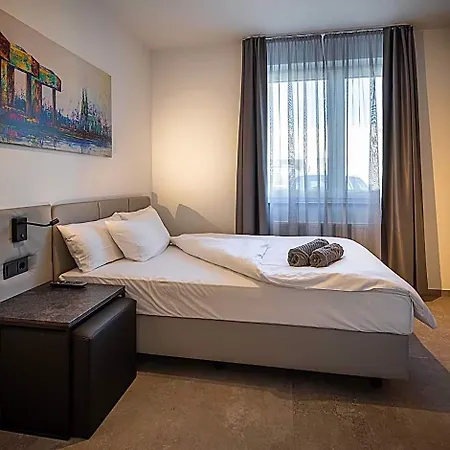 & Work Hotel Pulheim