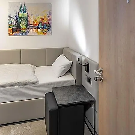 Hotel & Work 3*