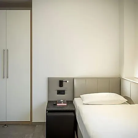 & Work Hotel 3*