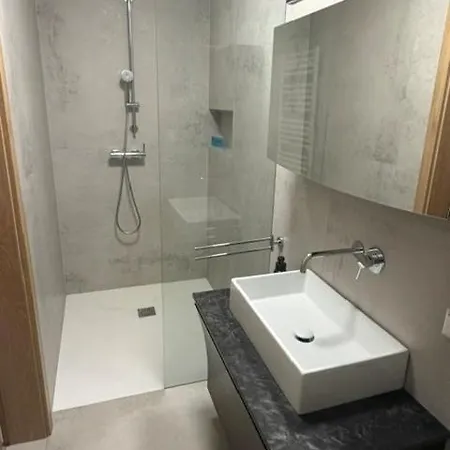 & Work Ξενοδοχείο 3*