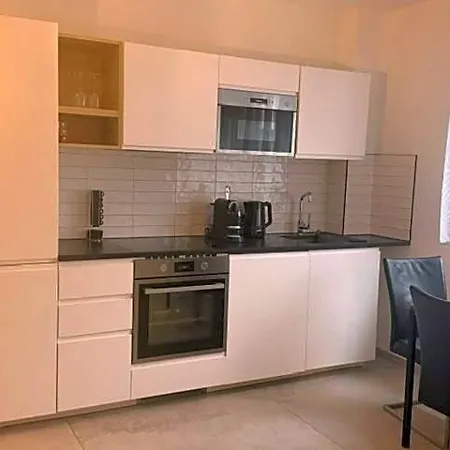 & Work Ξενοδοχείο 3*