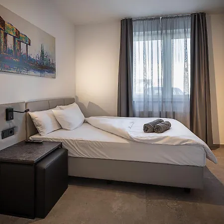 & Work Hotell