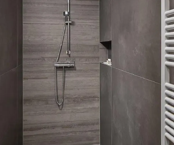 & Work 3* بولهايم